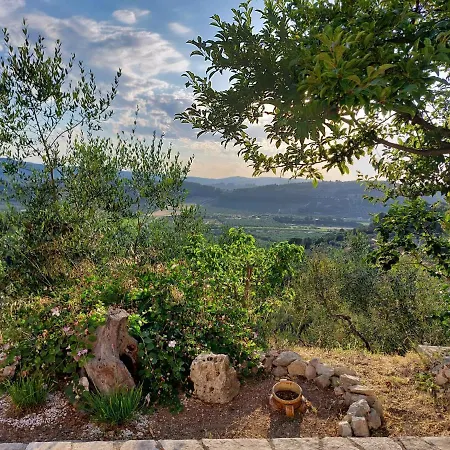 Maria Ester Bed & Breakfast